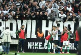 Guerrero comemora gol em clássico, mas leva 3º amarelo e está suspenso Guerrero comemora gol em clássico, mas leva 3º amarelo e está suspenso