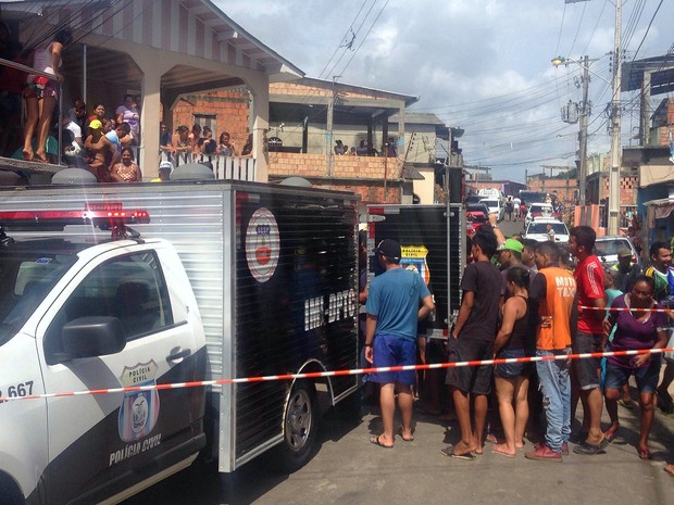 G Homem Morto A Tiros Em Beco Na Zona Oeste De Manaus Diz Pol Cia