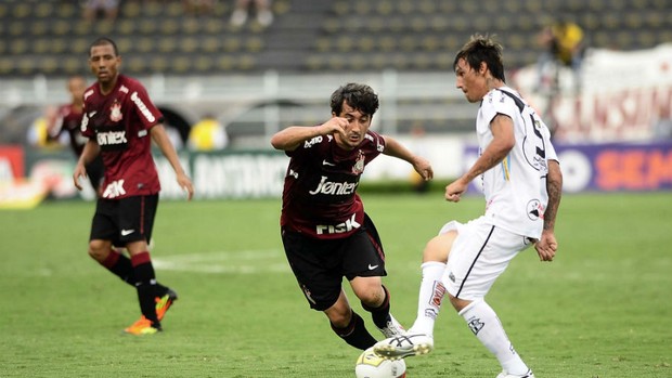 Douglas Corinthians (Foto: Marcos Ribolli / globoesporte.com)