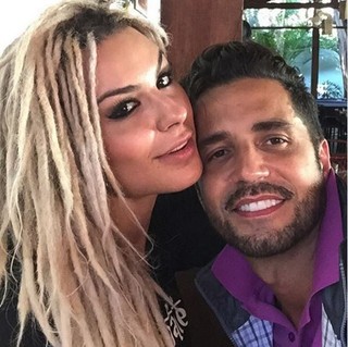 Fernanda Lacerda e Latino (Foto: Instagram / Reprodução)