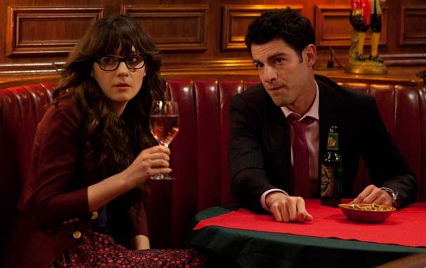 Zooey Deschanel interpreta Jess em look supervintage, no seriado New Girl (Foto: Divulgação)