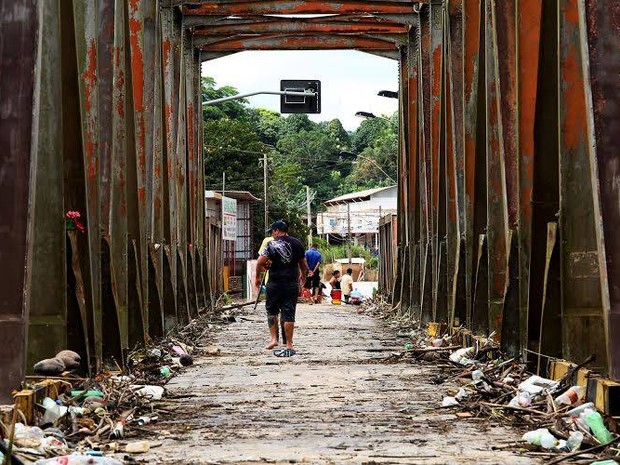 Nível do Rio Acre baixou em Brasiléia e imagens tiradas, nesta quinta-feira (26), mostram efeitos da cheia (Foto: Sérgio Vale/Secom Acre)