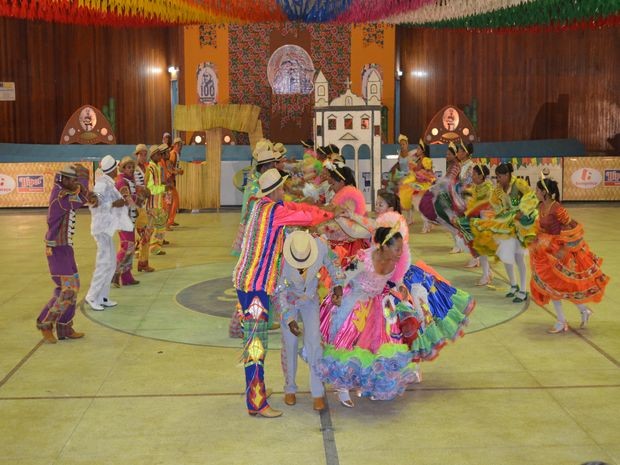 'Acauã do Vale’ apresentaram o tema: “Mesmo com a evolução, não fugimos da tradição”.  (Foto: Flávio Antunes/G1 SE)