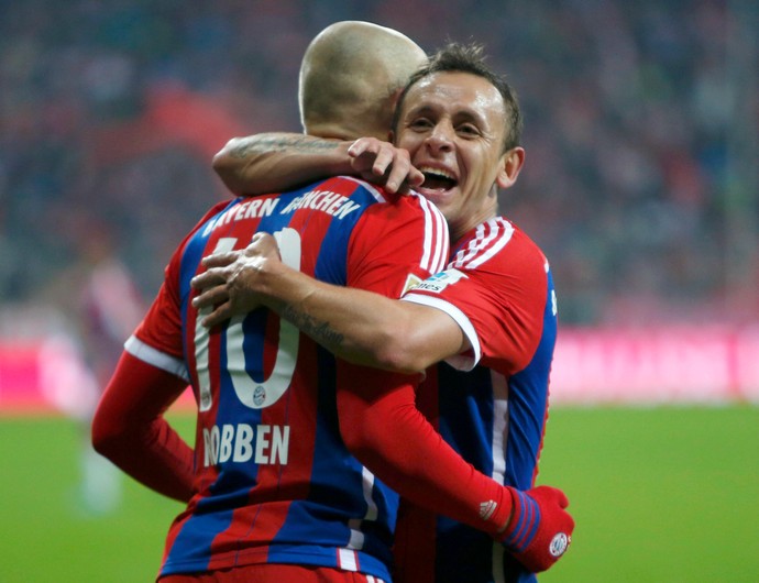 Robben e Rafinha Bayern de Munique Colônia (Foto: Reuters)