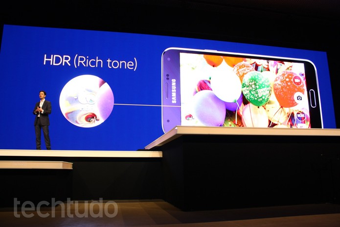 Câmera do novo Galaxy S5 é ainda mais poderosa (Foto: Allan Melo / TechTudo)