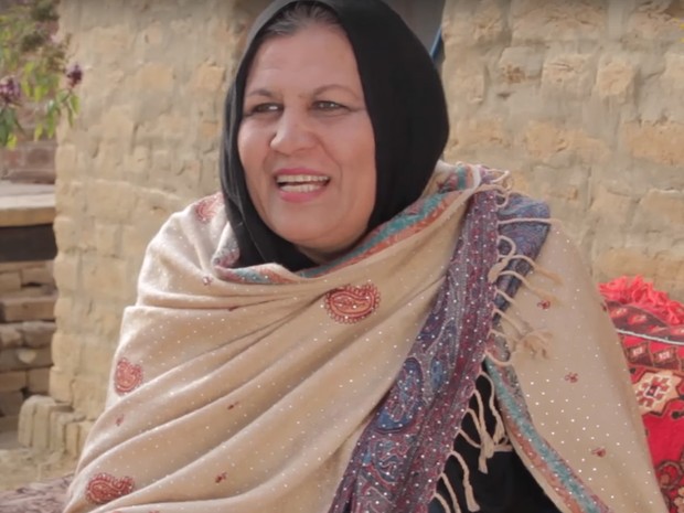 Aqeela Asifi, professora paquistanesa que montou uma escola em um campo de refugiados (Foto: Reprodução Global Teacher Prize/ Youtube)