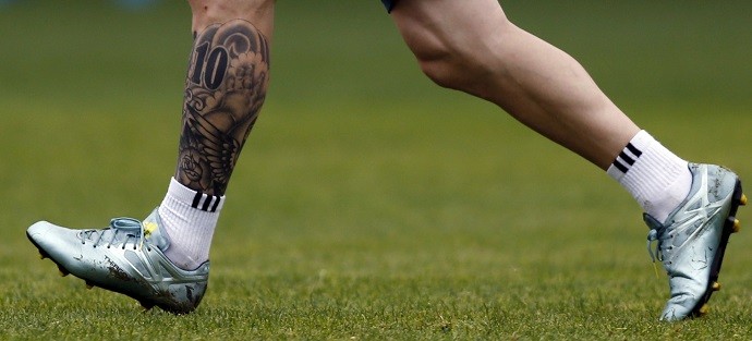 Veja Detalhes Da Tatuagem De Messi Na Perna Esquerda Bola E N Mero Blog Blog Da Copa