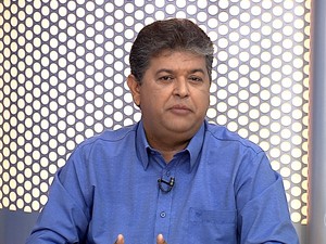 Josimar Salles, candidato a prefeito de Três Rios, participa de entrevista no RJTV (Foto: Reprodução/TV Rio Sul) Josimar Salles, candidato a prefeito de Três Rios, participa de entrevista no RJTV (Foto: Reprodução/TV Rio Sul)