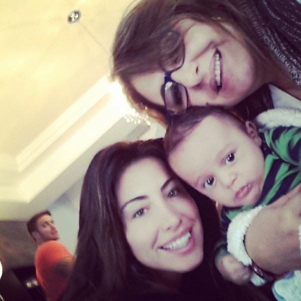 Jaque Khury, o filho Gael e a mãe Leila (Foto: Instagram / Reprodução)