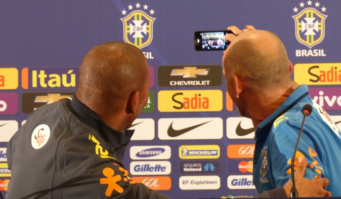 Taffarel e Mauro Silva - coletiva seleção brasileira (Foto: Richard Souza / GloboEsporte.com) Taffarel e Mauro Silva - coletiva seleção brasileira (Foto: Richard Souza / GloboEsporte.com)