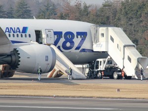 Um problema em uma bateria provocou nesta quarta-feira (16) um pouso de emergência de um Boeing 787 Dreamliner da All Nippon Airways (ANA) no Japão. (Foto: Jiji Press/AFP)