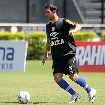 Rosario Central anuncia o retorno de Herrera após argentino deixar o Vasco