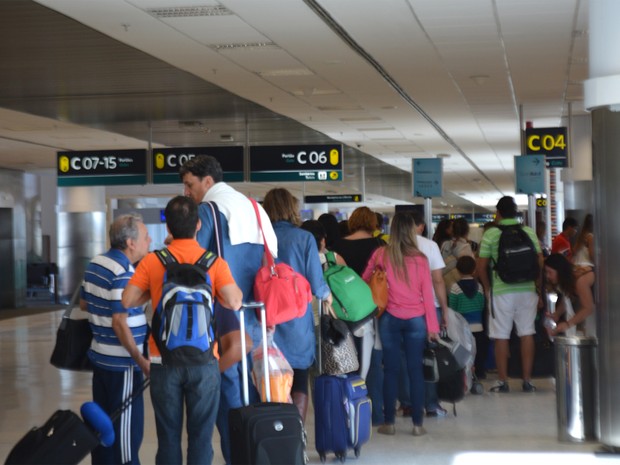 Passageiros no Aeroporto de Viracopos em Campinas (Foto: Priscilla Geremias/G1)