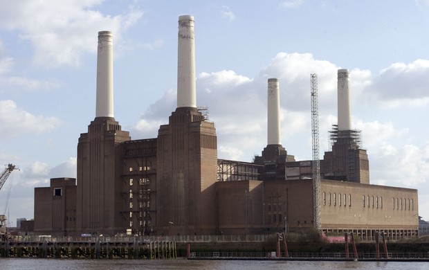 Battersea Power Station - fábrica abandona, onde o Chelsea quer construior o estádio (Foto: Miguel Medina / Agência AFP)