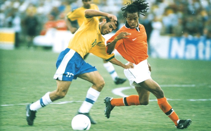 Roni - Brasil x Holanda - 1999 - Goiânia (Foto: Weimer Carvalho / O Popular)
