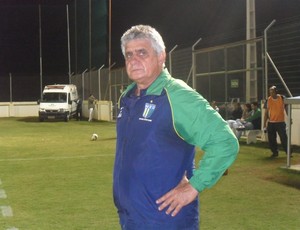 José Ângelo, técnico do Nacional-MG (Foto: Cleber Corrêa)
