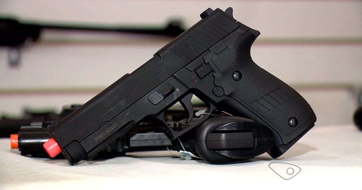 G1 Réplicas de armas da polícia do ES são vendidas na