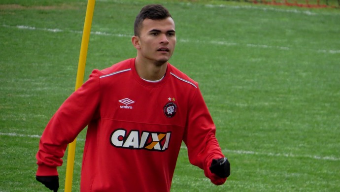 Lucas Fernandes Atlético-PR (Foto: Fernando Freire) Lucas Fernandes Atlético-PR (Foto: Fernando Freire)
