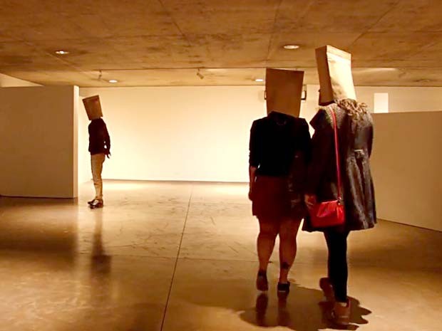 Espetáculo "De carne e concreto – Uma instalação coreográfica", atração da IV Mostra de Dança XYZ, de Brasília (Foto: Reprodução) Espetáculo "De carne e concreto – Uma instalação coreográfica", atração da IV Mostra de Dança XYZ, de Brasília (Foto: Reprodução)