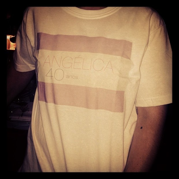 Blusa de um dos convidados da festa da Angélica (Foto: Reprodução/Instagram)