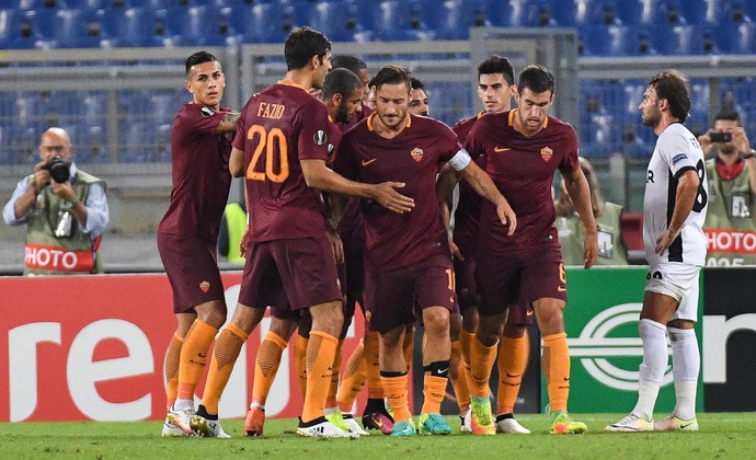 Totti Roma x Astra Ploiesti Liga Europa (Foto: Alessandro Di Meo/EFE)