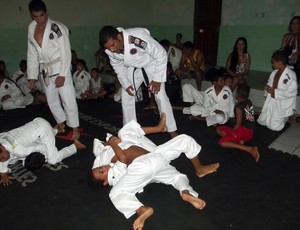 Dinarte Júnior - projeto Lutando para Vencer (Foto: Jocaff Souza)