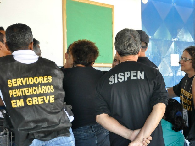 Greve dos agentes prisionais em Cuiabá. (Foto: Leandro Nascimento / G1)