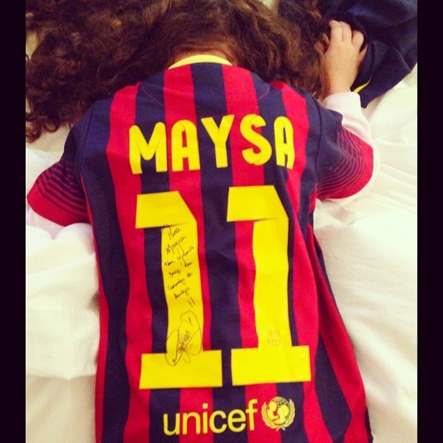 Maysa ganha camisa de Neymar (Foto: Reprodução do Instagram)