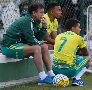Palmeiras tem briga por artilharia do estádio no aniversário da arena