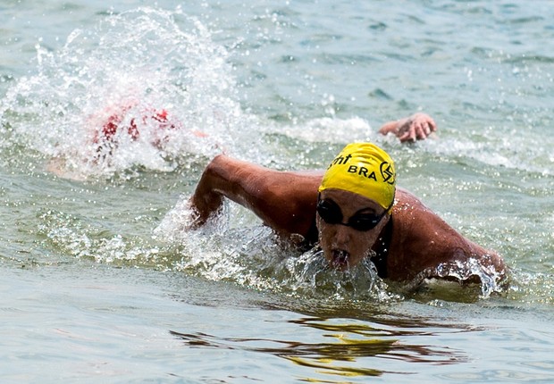 A nadadora Poliana Okimoto chegou em quarto lugar na maratona aquática, mas acabou com a medalha de bronze (Foto: Buda Mendes/Getty Images)