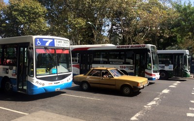 ônibus Buenos Aires (Foto: Marcelo Prado)