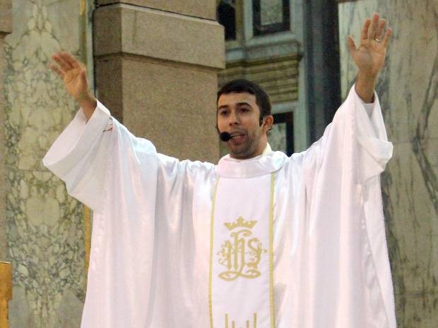 Padre Geffison Silva passou três anos na Basílica antes de ser afastado. (Foto: Divulgação/ Basílica Santuário de Nazaré)