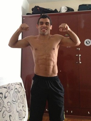 Renan Barão MMA UFC (Foto: Reprodução/ Twitter)