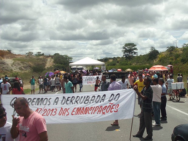 protesto (Foto: Fabiano dos Santos/Site Binho Locutor)