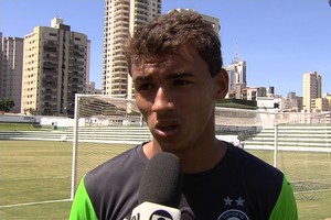Ruan, atacante do Goiás (Foto: Reprodução/TV Anhanguera)