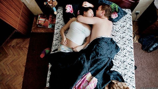 Romanova garante que existe algo “encantador e mágico na simetria de seus corpos” (Foto: Jana Romanova) Romanova garante que existe algo “encantador e mágico na simetria de seus corpos” (Foto: Jana Romanova)