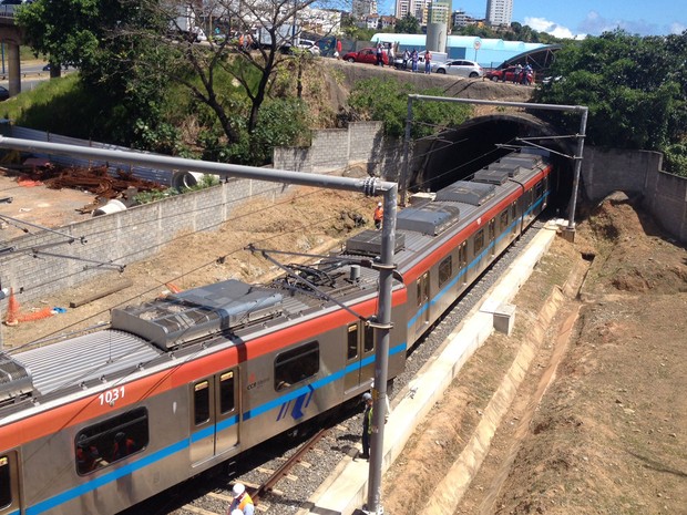 Motivo de acidente com trem do metrô de Salvador ainda é desconhecido (Foto: Ruan Melo/G1)