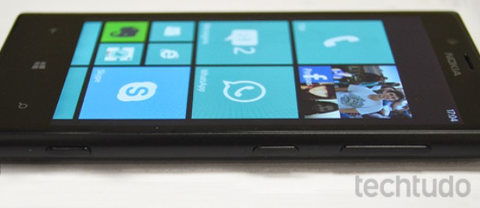Botões laterais do Lumia 720 (Foto: Isadora Díaz/TechTudo) Botões laterais do Lumia 720 (Foto: Isadora Díaz/TechTudo)
