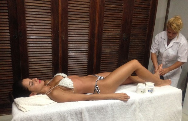 Ex-Casa de Vidro, Kelly relaxa em spa (Foto: Divulgação)