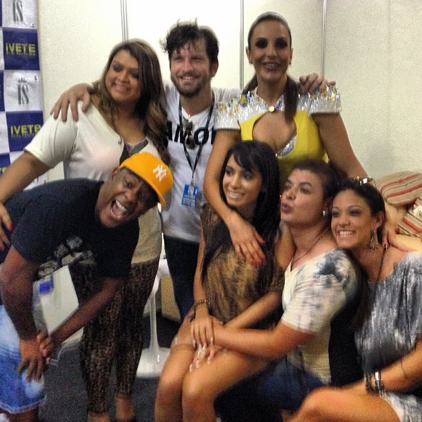 Ivete com David Brazil, Anitta e Preta Gil (Foto: Instagram / Reprodução)