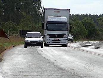 PRF aponta aumento no número de acidentes na BR-365 em MG (Foto: Reprodução/TV Integração)