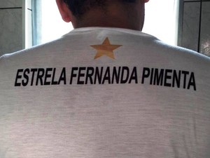 Amigos de Fernanda fizeram camisetas homenageando a vítima (Foto: Reprodução/Facebook) Amigos de Fernanda fizeram camisetas homenageando a vítima (Foto: Reprodução/Facebook)