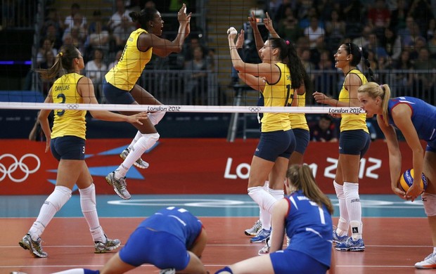 Vôlei Brasil x Sérvia (Foto: Reuters)