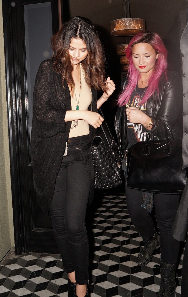 Selena Gomez e Demi Lovato (Foto: Grosby)