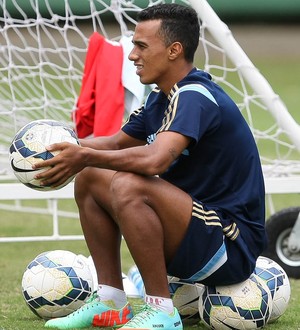 Com renovação descartada, Juninho vive semana decisiva no Verdão