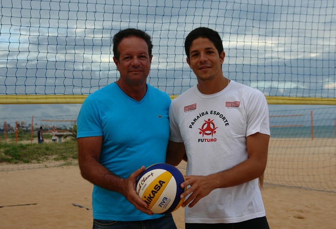 Alvaro Filho se espelha no pai em busca do sucesso no vôlei de praia  (Foto: Carol Fontes)