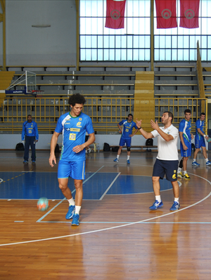Seleção handebol masculino Thiago Petrus (Foto: Divulgação/CBHb)