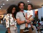 Aline Wirley e Igor Rickli levam o filho Antônio em evento esportivo no Rio