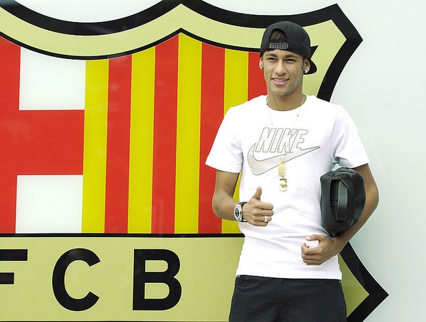Neymar chegada apresentação Barcelona (Foto: Getty Images)