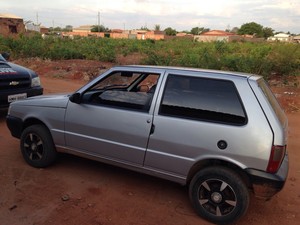 Carro tem vários compartimentos usados para esconder drogas (Foto: Divulgação / Polícia Civil)